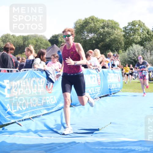 25.08.2024 - Elbe Triathlon Hamburg H.Heesch http://msf.ph/oto/6874787 25.08.2024 12:01:41 Ziel 1510, 1563, 1628 meine-sportfotos.de