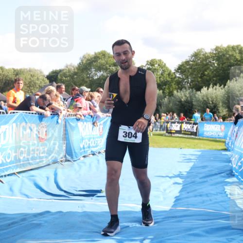 25.08.2024 - Elbe Triathlon Hamburg H.Heesch http://msf.ph/oto/6874795 25.08.2024 11:39:33 Ziel 304, 497, 507, 707 meine-sportfotos.de