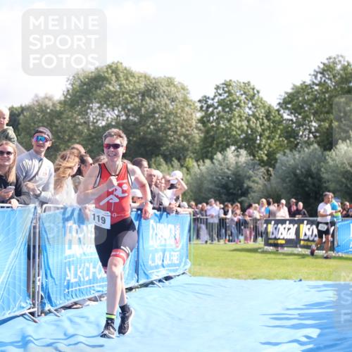 25.08.2024 - Elbe Triathlon Hamburg H.Heesch http://msf.ph/oto/6874796 25.08.2024 11:13:44 Ziel 119, 581, 583, 678 meine-sportfotos.de