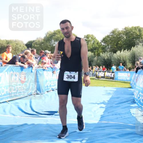 25.08.2024 - Elbe Triathlon Hamburg H.Heesch http://msf.ph/oto/6874802 25.08.2024 11:39:33 Ziel 304, 497, 507, 707 meine-sportfotos.de