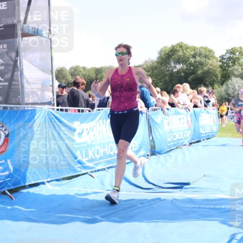 25.08.2024 - Elbe Triathlon Hamburg H.Heesch http://msf.ph/oto/6874804 25.08.2024 12:01:41 Ziel 1510, 1563, 1628 meine-sportfotos.de