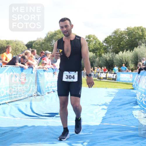25.08.2024 - Elbe Triathlon Hamburg H.Heesch http://msf.ph/oto/6874806 25.08.2024 11:39:33 Ziel 304, 497, 507, 707 meine-sportfotos.de