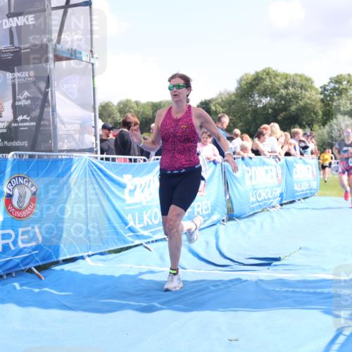 25.08.2024 - Elbe Triathlon Hamburg H.Heesch http://msf.ph/oto/6874808 25.08.2024 12:01:41 Ziel 1510, 1563, 1628 meine-sportfotos.de