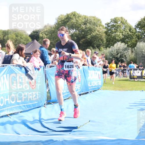 25.08.2024 - Elbe Triathlon Hamburg H.Heesch http://msf.ph/oto/6874820 25.08.2024 12:01:43 Ziel 508, 1510, 1563, 1628 meine-sportfotos.de