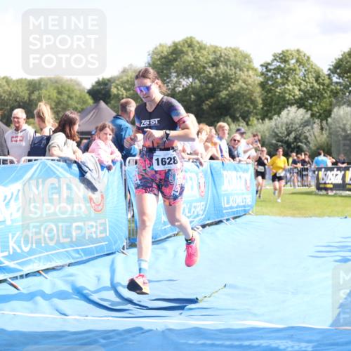 25.08.2024 - Elbe Triathlon Hamburg H.Heesch http://msf.ph/oto/6874823 25.08.2024 12:01:43 Ziel 508, 1510, 1563, 1628 meine-sportfotos.de
