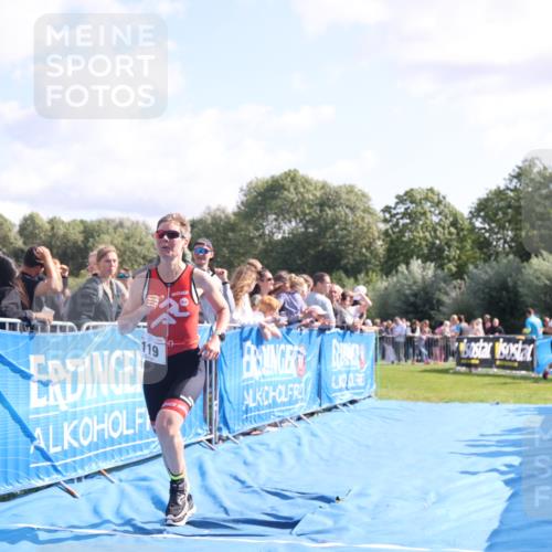 25.08.2024 - Elbe Triathlon Hamburg H.Heesch http://msf.ph/oto/6874831 25.08.2024 11:13:44 Ziel 119, 581, 583, 678 meine-sportfotos.de