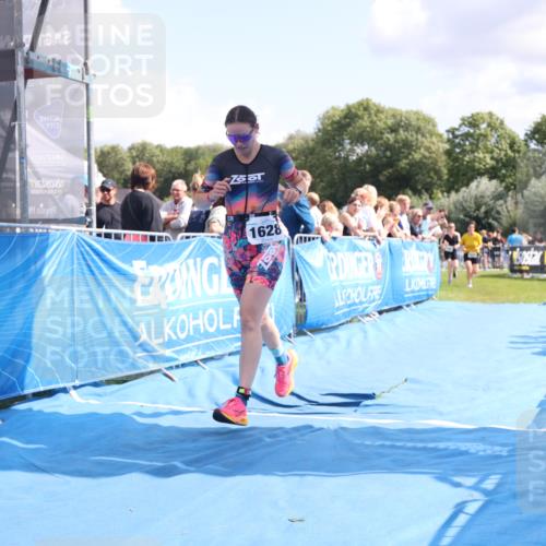 25.08.2024 - Elbe Triathlon Hamburg H.Heesch http://msf.ph/oto/6874842 25.08.2024 12:01:43 Ziel 508, 1510, 1563, 1628 meine-sportfotos.de