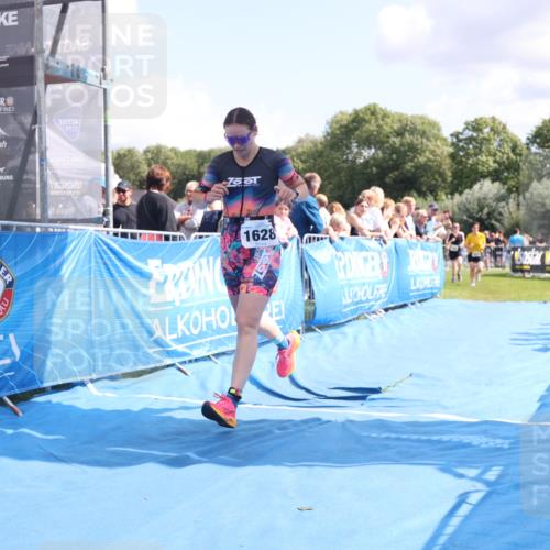 25.08.2024 - Elbe Triathlon Hamburg H.Heesch http://msf.ph/oto/6874845 25.08.2024 12:01:43 Ziel 508, 1510, 1563, 1628 meine-sportfotos.de