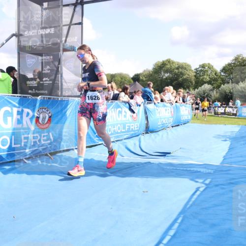 25.08.2024 - Elbe Triathlon Hamburg H.Heesch http://msf.ph/oto/6874859 25.08.2024 12:01:44 Ziel 508, 1510, 1563, 1628 meine-sportfotos.de