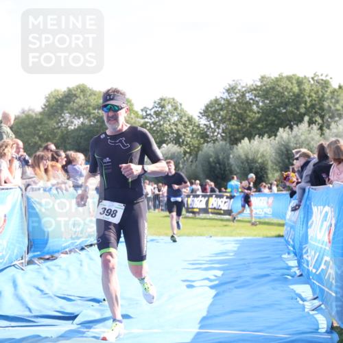 25.08.2024 - Elbe Triathlon Hamburg H.Heesch http://msf.ph/oto/6874878 25.08.2024 11:13:54 Ziel 398, 660 meine-sportfotos.de