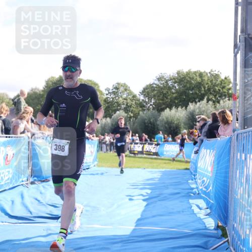 25.08.2024 - Elbe Triathlon Hamburg H.Heesch http://msf.ph/oto/6874895 25.08.2024 11:13:55 Ziel 398, 660 meine-sportfotos.de