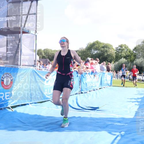 25.08.2024 - Elbe Triathlon Hamburg H.Heesch http://msf.ph/oto/6874897 25.08.2024 11:39:39 Ziel 304, 507, 707, 781, 1411 meine-sportfotos.de