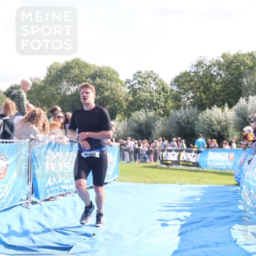 25.08.2024 - Elbe Triathlon Hamburg H.Heesch http://msf.ph/oto/6874903 25.08.2024 11:13:56 Ziel 398, 660 meine-sportfotos.de