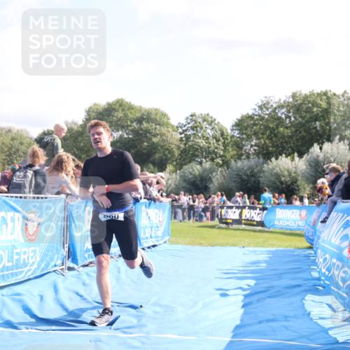 25.08.2024 - Elbe Triathlon Hamburg H.Heesch http://msf.ph/oto/6874913 25.08.2024 11:13:56 Ziel 398, 660 meine-sportfotos.de