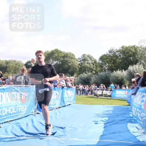 25.08.2024 - Elbe Triathlon Hamburg H.Heesch http://msf.ph/oto/6874922 25.08.2024 11:13:57 Ziel 398, 592, 660 meine-sportfotos.de
