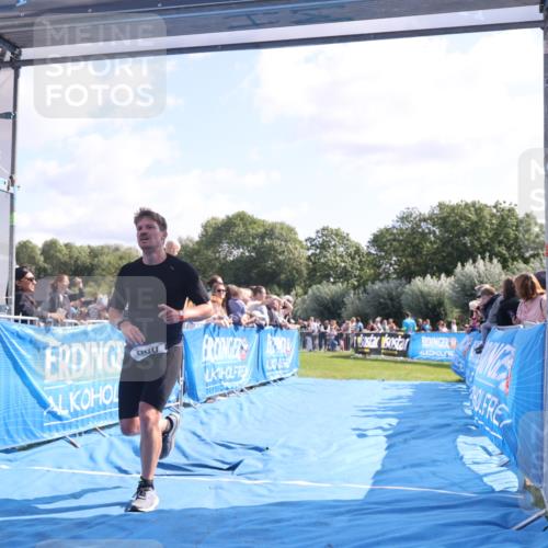25.08.2024 - Elbe Triathlon Hamburg H.Heesch http://msf.ph/oto/6874932 25.08.2024 11:13:57 Ziel 398, 592, 660 meine-sportfotos.de