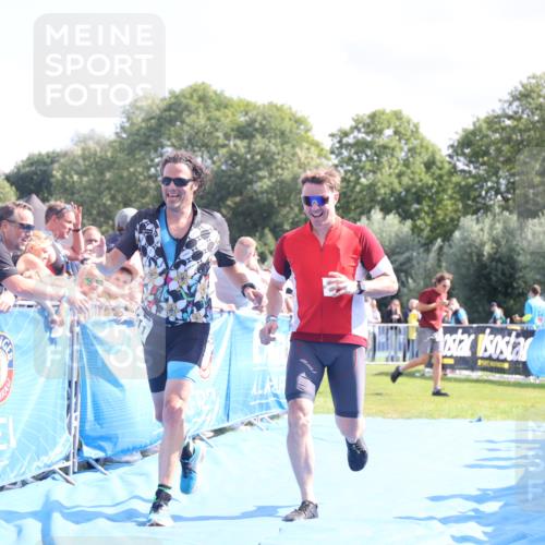 25.08.2024 - Elbe Triathlon Hamburg H.Heesch http://msf.ph/oto/6874934 25.08.2024 11:39:41 Ziel 507, 781, 1411 meine-sportfotos.de