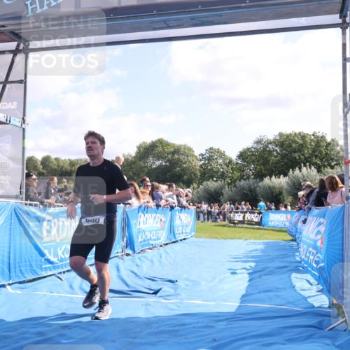 25.08.2024 - Elbe Triathlon Hamburg H.Heesch http://msf.ph/oto/6874935 25.08.2024 11:13:57 Ziel 398, 592, 660 meine-sportfotos.de