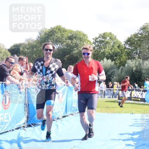 25.08.2024 - Elbe Triathlon Hamburg H.Heesch http://msf.ph/oto/6874939 25.08.2024 11:39:42 Ziel 507, 781, 1411 meine-sportfotos.de
