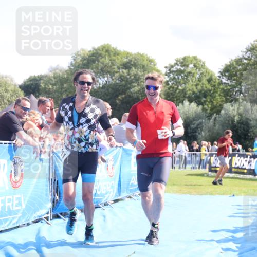 25.08.2024 - Elbe Triathlon Hamburg H.Heesch http://msf.ph/oto/6874942 25.08.2024 11:39:42 Ziel 507, 781, 1411 meine-sportfotos.de