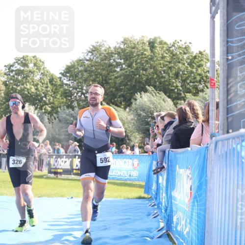 25.08.2024 - Elbe Triathlon Hamburg H.Heesch http://msf.ph/oto/6874945 25.08.2024 11:14:05 Ziel 326, 592 meine-sportfotos.de