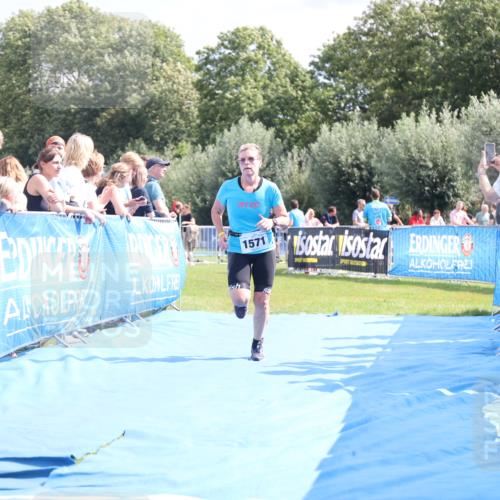 25.08.2024 - Elbe Triathlon Hamburg H.Heesch http://msf.ph/oto/6874947 25.08.2024 12:01:54 Ziel 508, 1510, 1571 meine-sportfotos.de
