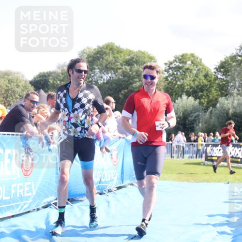 25.08.2024 - Elbe Triathlon Hamburg H.Heesch http://msf.ph/oto/6874949 25.08.2024 11:39:42 Ziel 507, 781, 1411 meine-sportfotos.de