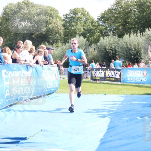 25.08.2024 - Elbe Triathlon Hamburg H.Heesch http://msf.ph/oto/6874959 25.08.2024 12:01:54 Ziel 508, 1510, 1571 meine-sportfotos.de