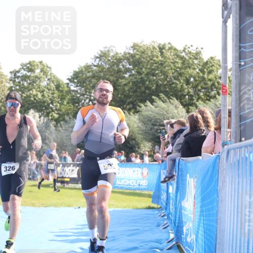 25.08.2024 - Elbe Triathlon Hamburg H.Heesch http://msf.ph/oto/6874960 25.08.2024 11:14:05 Ziel 326, 592 meine-sportfotos.de