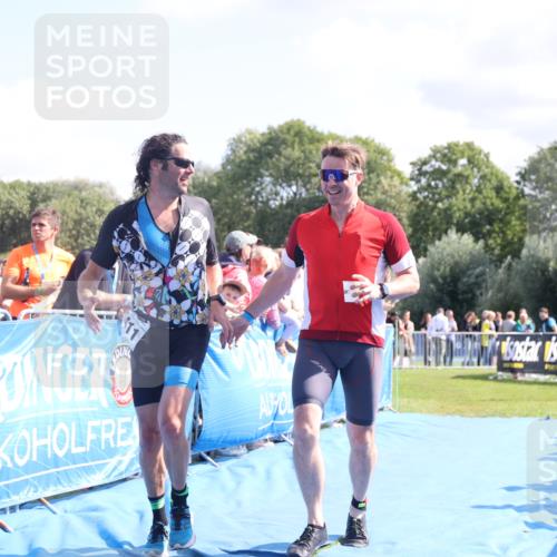 25.08.2024 - Elbe Triathlon Hamburg H.Heesch http://msf.ph/oto/6874964 25.08.2024 11:39:42 Ziel 507, 781, 1411 meine-sportfotos.de