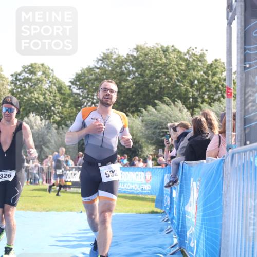 25.08.2024 - Elbe Triathlon Hamburg H.Heesch http://msf.ph/oto/6874966 25.08.2024 11:14:05 Ziel 326, 592 meine-sportfotos.de