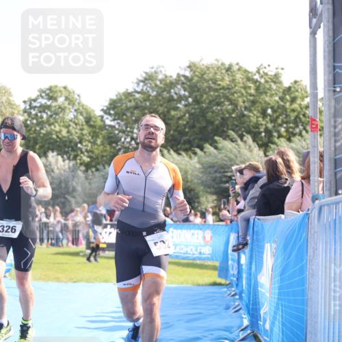 25.08.2024 - Elbe Triathlon Hamburg H.Heesch http://msf.ph/oto/6874972 25.08.2024 11:14:05 Ziel 326, 592 meine-sportfotos.de