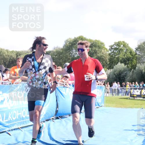 25.08.2024 - Elbe Triathlon Hamburg H.Heesch http://msf.ph/oto/6874976 25.08.2024 11:39:42 Ziel 507, 781, 1411 meine-sportfotos.de