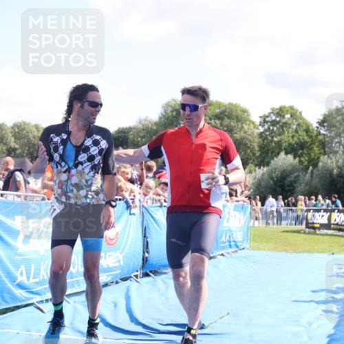 25.08.2024 - Elbe Triathlon Hamburg H.Heesch http://msf.ph/oto/6874984 25.08.2024 11:39:42 Ziel 507, 781, 1411 meine-sportfotos.de