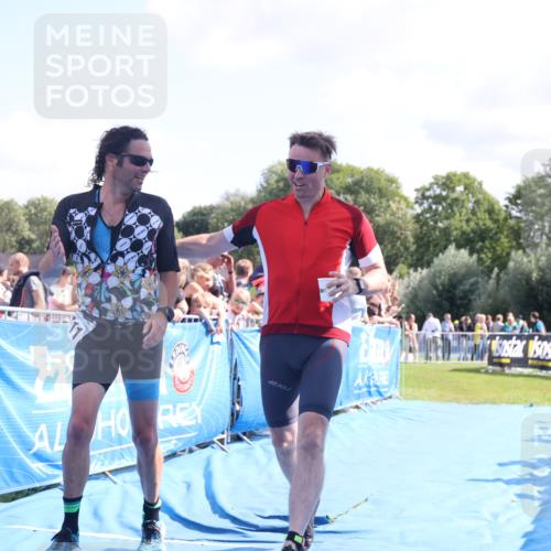 25.08.2024 - Elbe Triathlon Hamburg H.Heesch http://msf.ph/oto/6874987 25.08.2024 11:39:42 Ziel 507, 781, 1411 meine-sportfotos.de