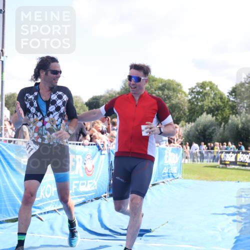 25.08.2024 - Elbe Triathlon Hamburg H.Heesch http://msf.ph/oto/6874993 25.08.2024 11:39:43 Ziel 507, 781, 1411 meine-sportfotos.de