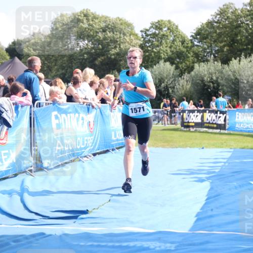 25.08.2024 - Elbe Triathlon Hamburg H.Heesch http://msf.ph/oto/6875002 25.08.2024 12:01:55 Ziel 508, 1510, 1571 meine-sportfotos.de