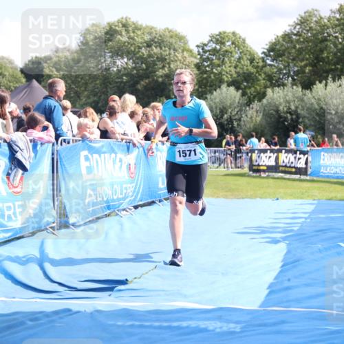 25.08.2024 - Elbe Triathlon Hamburg H.Heesch http://msf.ph/oto/6875005 25.08.2024 12:01:55 Ziel 508, 1510, 1571 meine-sportfotos.de