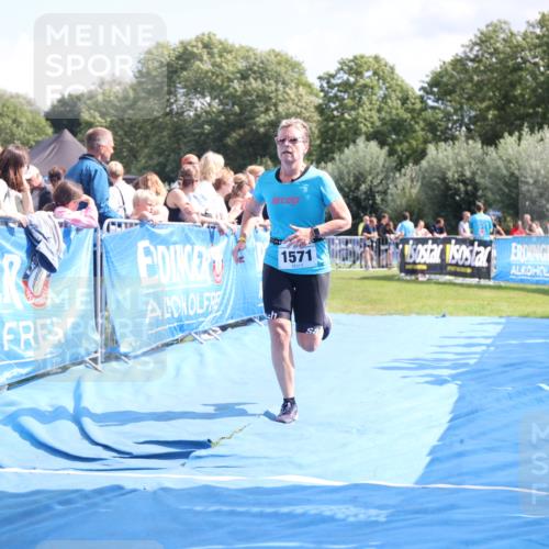 25.08.2024 - Elbe Triathlon Hamburg H.Heesch http://msf.ph/oto/6875008 25.08.2024 12:01:55 Ziel 508, 1510, 1571 meine-sportfotos.de
