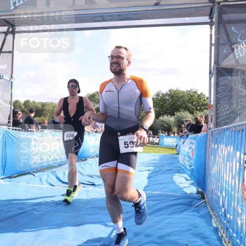 25.08.2024 - Elbe Triathlon Hamburg H.Heesch http://msf.ph/oto/6875010 25.08.2024 11:14:07 Ziel 326, 592 meine-sportfotos.de