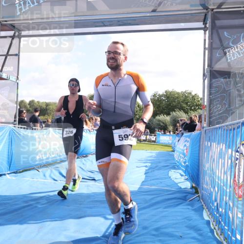 25.08.2024 - Elbe Triathlon Hamburg H.Heesch http://msf.ph/oto/6875013 25.08.2024 11:14:07 Ziel 326, 592 meine-sportfotos.de
