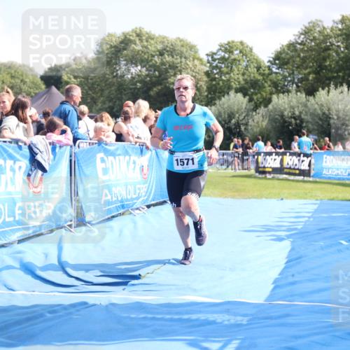 25.08.2024 - Elbe Triathlon Hamburg H.Heesch http://msf.ph/oto/6875014 25.08.2024 12:01:55 Ziel 508, 1510, 1571 meine-sportfotos.de