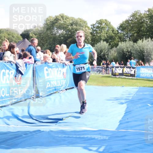 25.08.2024 - Elbe Triathlon Hamburg H.Heesch http://msf.ph/oto/6875017 25.08.2024 12:01:55 Ziel 508, 1510, 1571 meine-sportfotos.de
