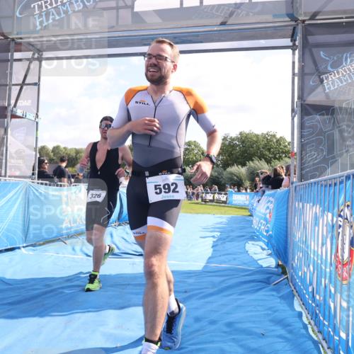 25.08.2024 - Elbe Triathlon Hamburg H.Heesch http://msf.ph/oto/6875019 25.08.2024 11:14:07 Ziel 326, 592 meine-sportfotos.de