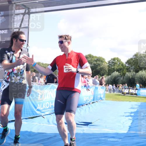 25.08.2024 - Elbe Triathlon Hamburg H.Heesch http://msf.ph/oto/6875020 25.08.2024 11:39:43 Ziel 507, 781, 1411 meine-sportfotos.de