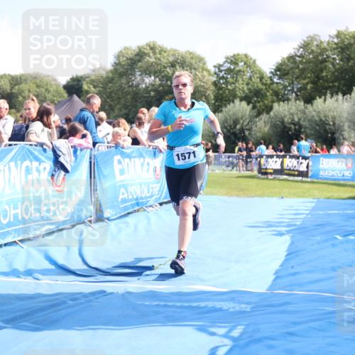25.08.2024 - Elbe Triathlon Hamburg H.Heesch http://msf.ph/oto/6875024 25.08.2024 12:01:55 Ziel 508, 1510, 1571 meine-sportfotos.de