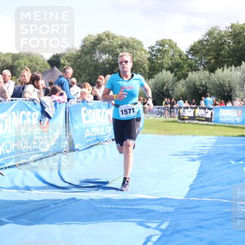 25.08.2024 - Elbe Triathlon Hamburg H.Heesch http://msf.ph/oto/6875027 25.08.2024 12:01:56 Ziel 508, 1510, 1571 meine-sportfotos.de