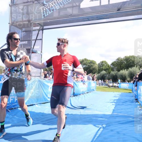 25.08.2024 - Elbe Triathlon Hamburg H.Heesch http://msf.ph/oto/6875033 25.08.2024 11:39:43 Ziel 507, 781, 1411 meine-sportfotos.de