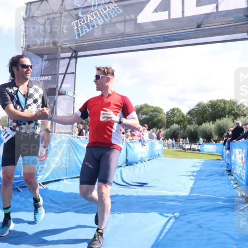 25.08.2024 - Elbe Triathlon Hamburg H.Heesch http://msf.ph/oto/6875036 25.08.2024 11:39:43 Ziel 507, 781, 1411 meine-sportfotos.de