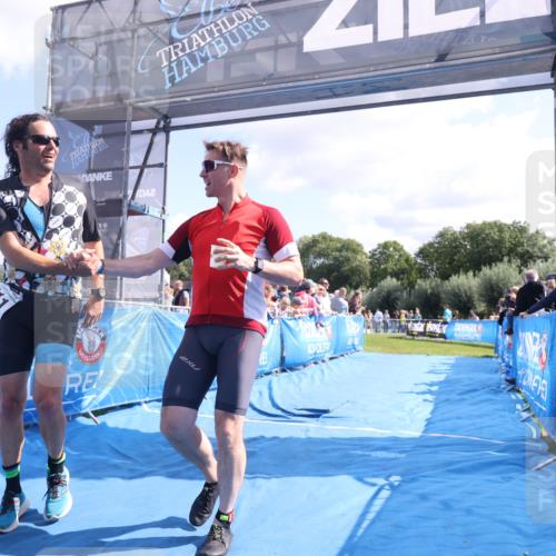 25.08.2024 - Elbe Triathlon Hamburg H.Heesch http://msf.ph/oto/6875039 25.08.2024 11:39:44 Ziel 507, 781, 1411 meine-sportfotos.de